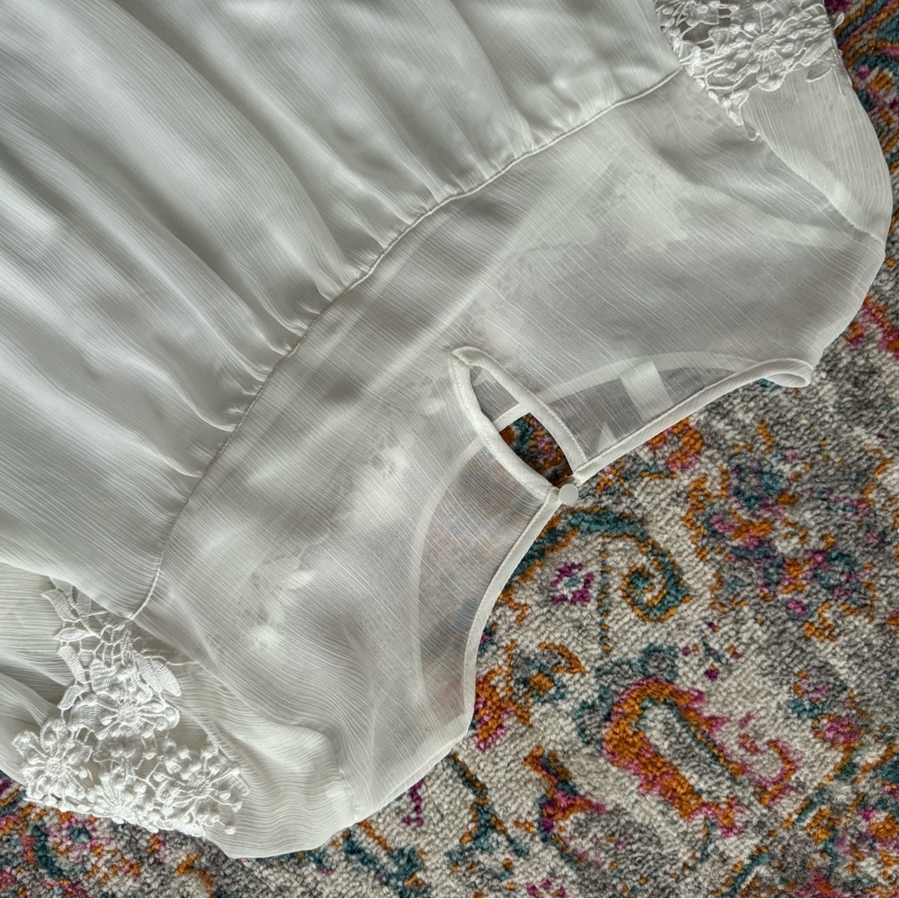 Lauren Conrad Blouse